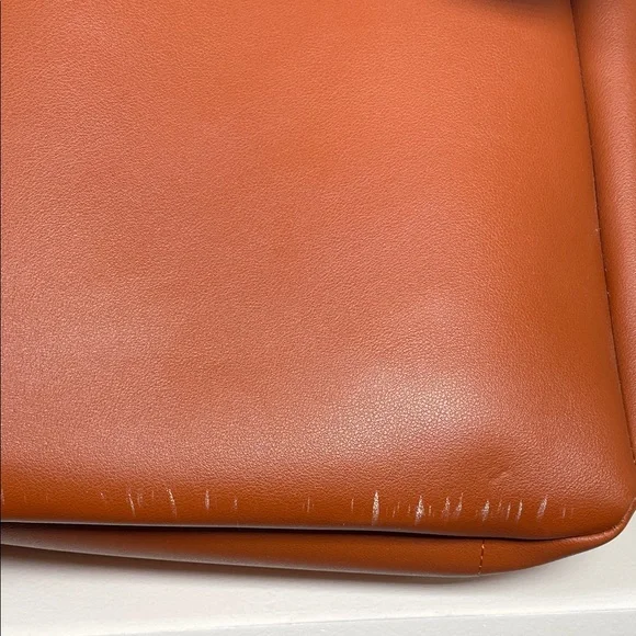Neiman Marcus perfect tan leather tote - Picture 6 of 6